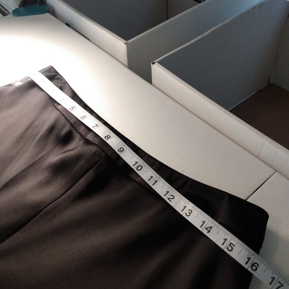 Georgio Armani 100% Silk Black Knee Length Skirt Unique stitching Size 46 NEW - Picture 7 of 9